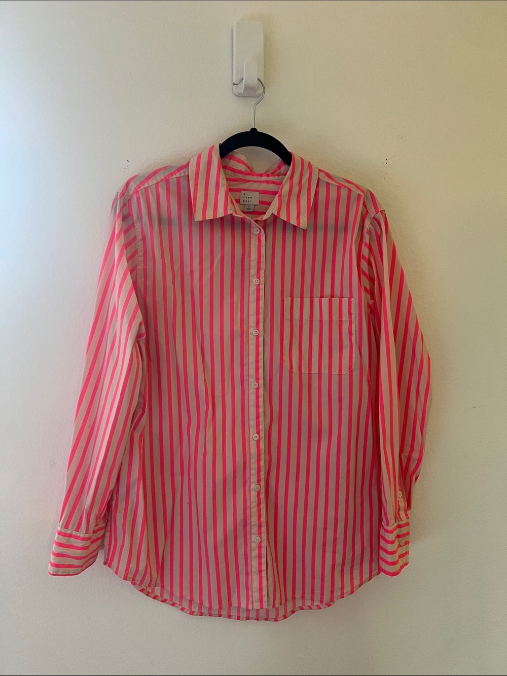 a new day Target Striped Button-Up Shirt - Hot Pink and White strpies Size Large